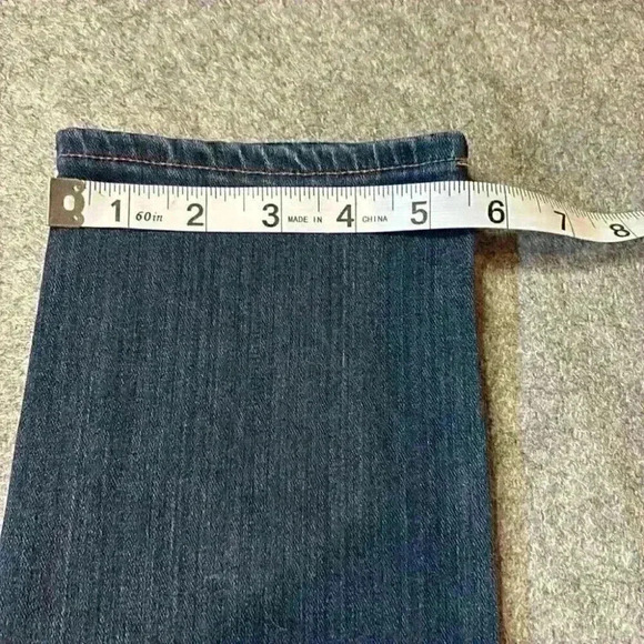 AG The Prima Mid Rise Cigarette, Size 27R - Picture 2 of 11